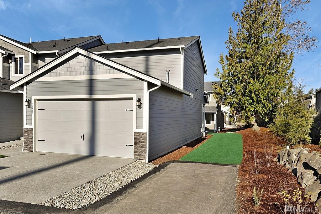 8349 175th St - Photo 1