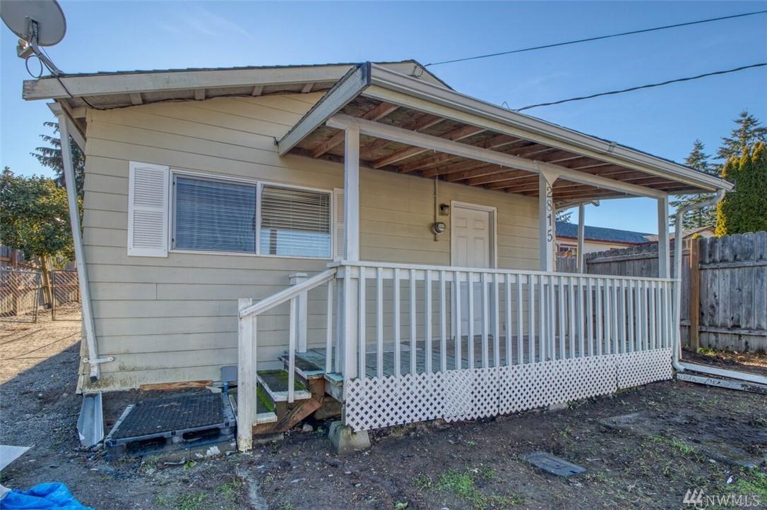 2815 Bowen St - Photo 1
