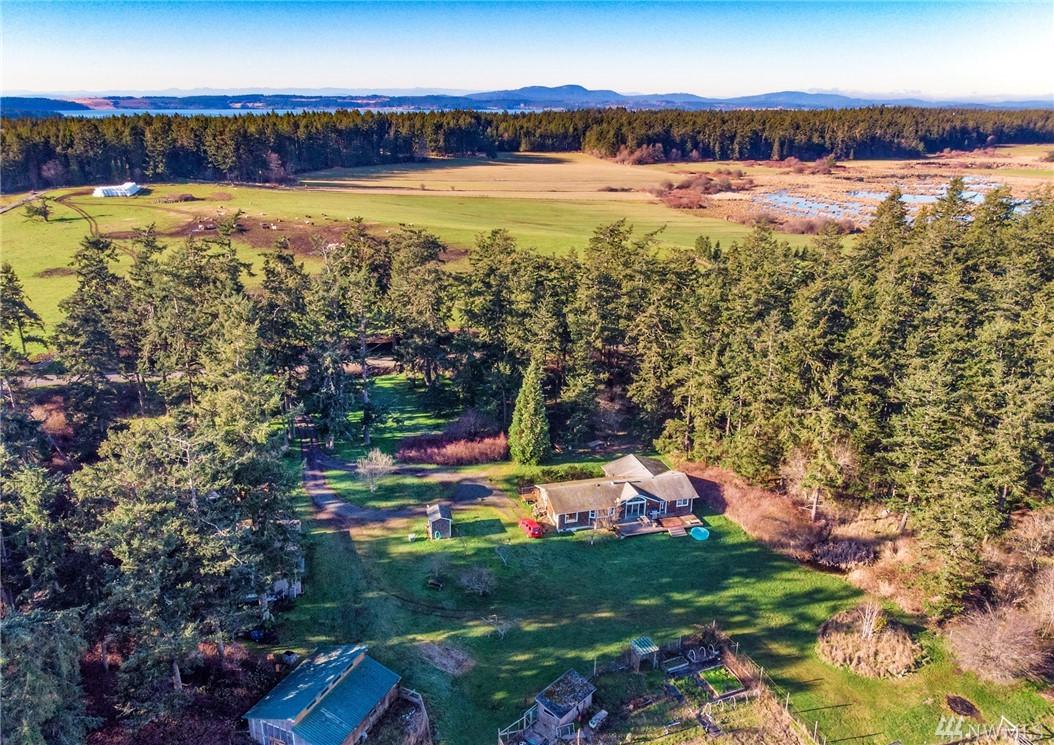 437 Davis Bay Rd - Photo 1