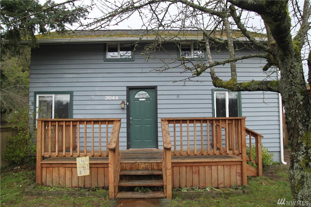 3044 Nipsic Ave - Photo 1