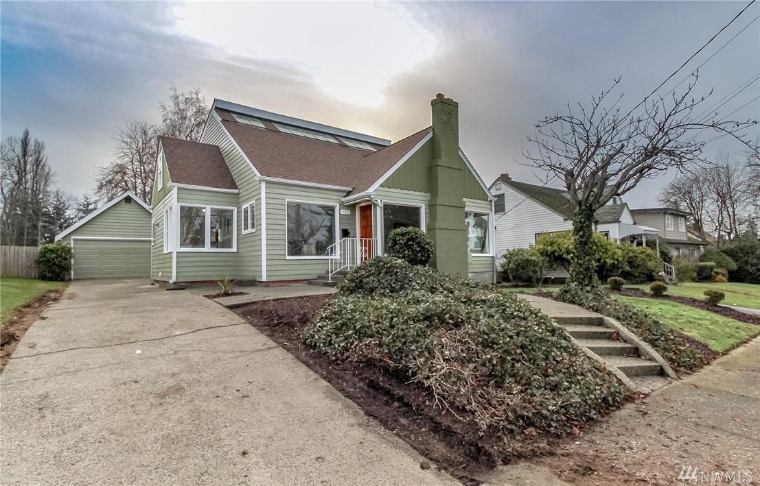 122 62nd St - Photo 1