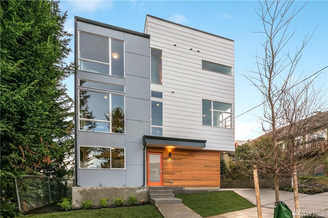2409 Pike St - Photo 1