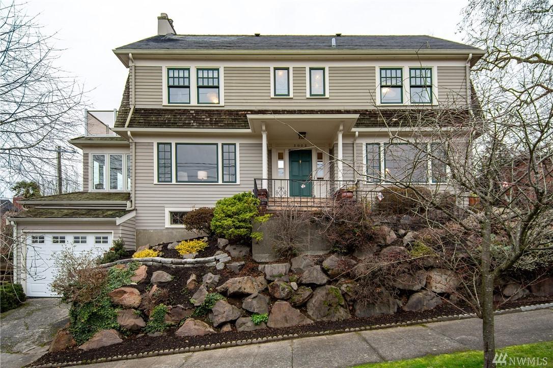 3002 Walker St - Photo 1