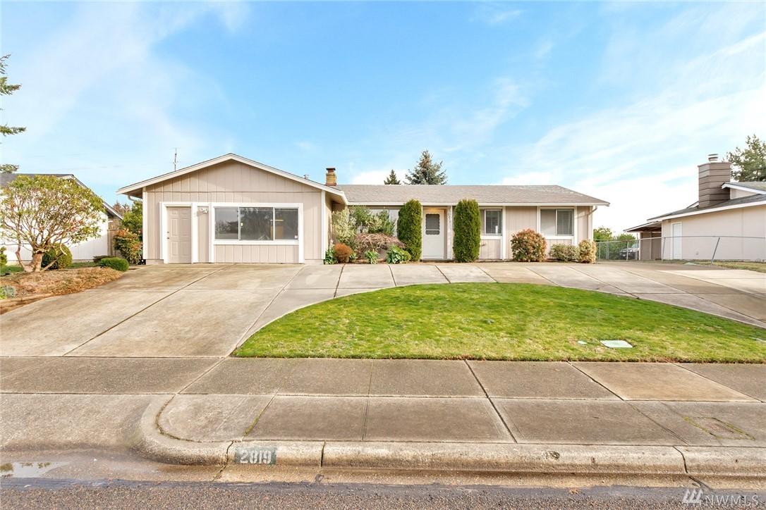 2819 Claremont Dr - Photo 1