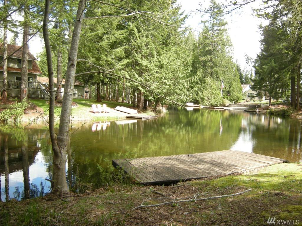 720 Lakeshore Dr - Photo 1