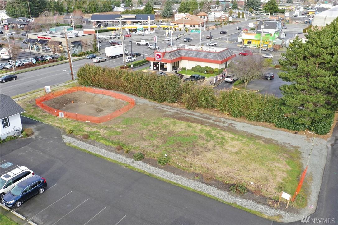 670 Burlington Blvd - Photo 1