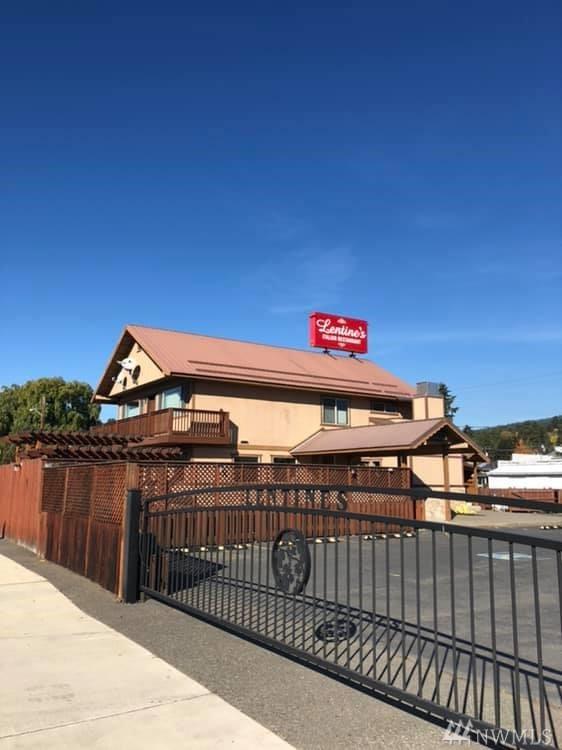 212 Railroad St - Photo 1