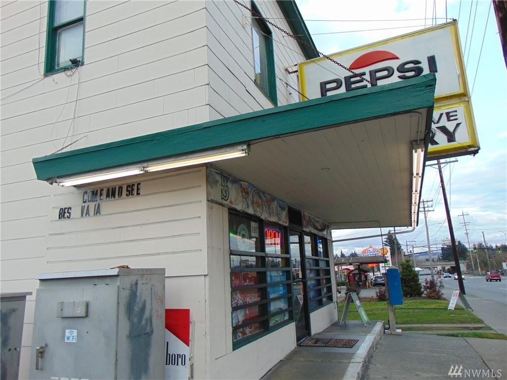 3001 Everett Ave - Photo 1