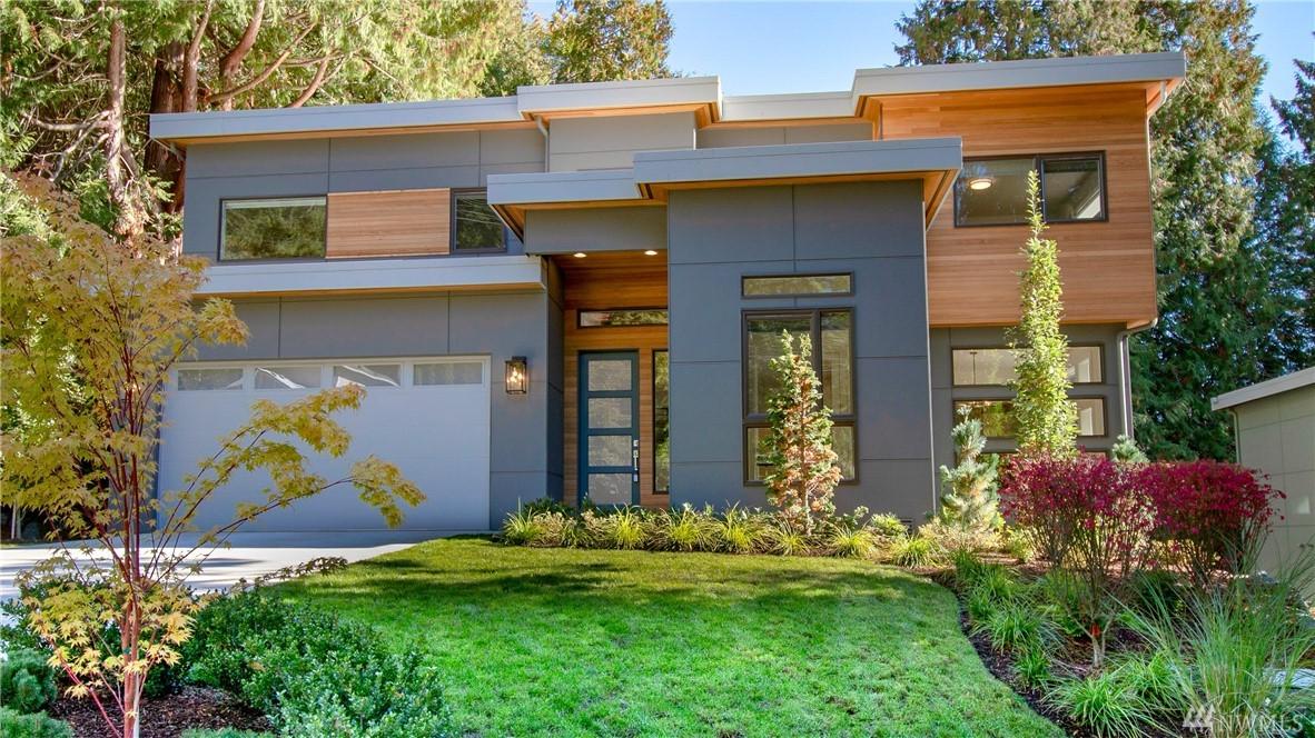 10834 108th Ave - Photo 1