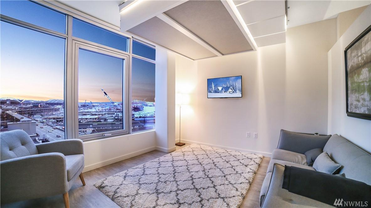 50 University St - Photo 1