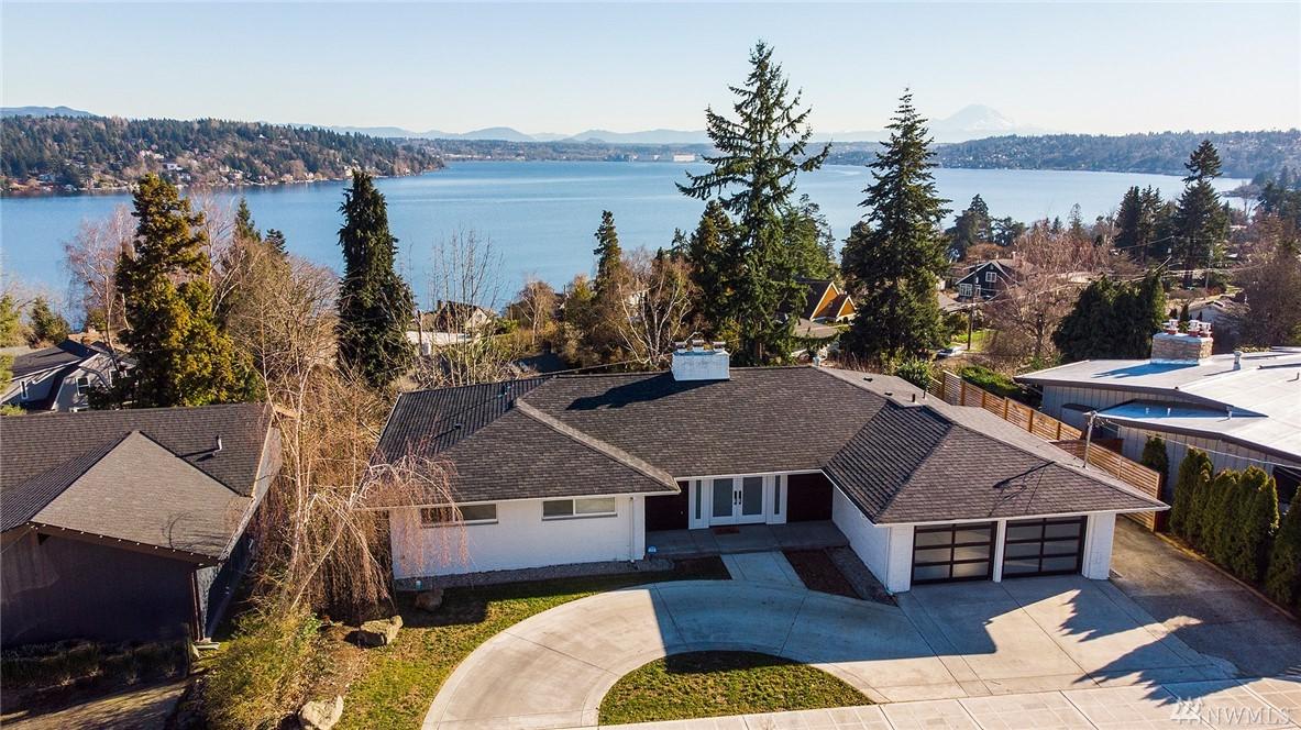 6808 Seward Park Ave - Photo 1