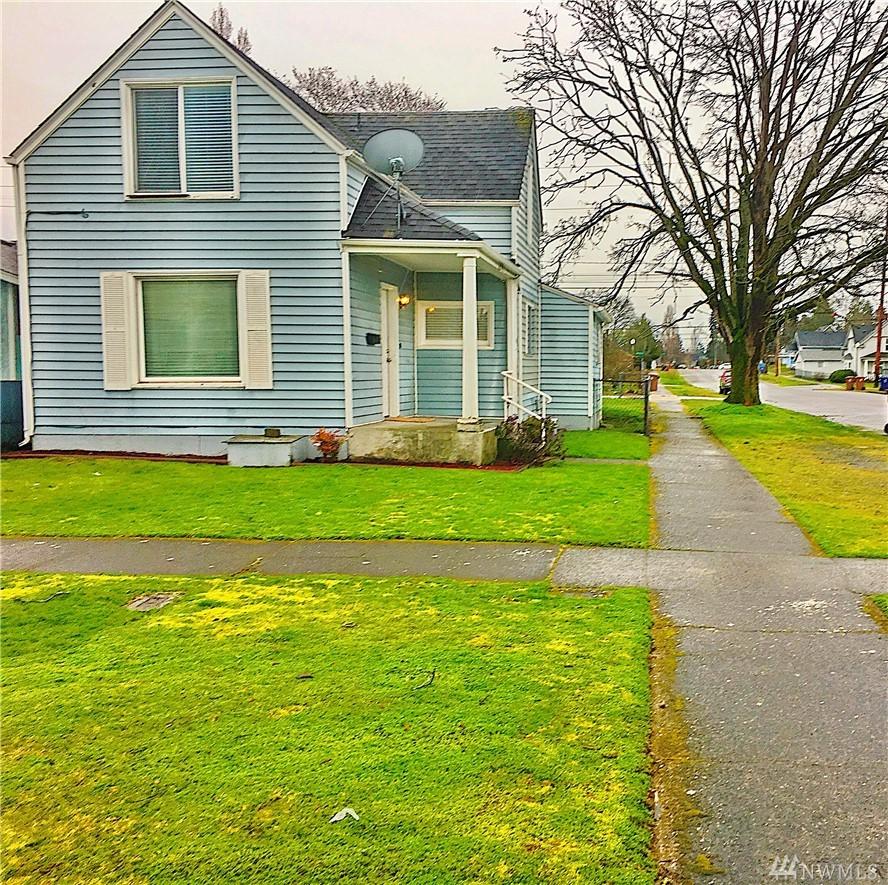 1002 35th St - Photo 1