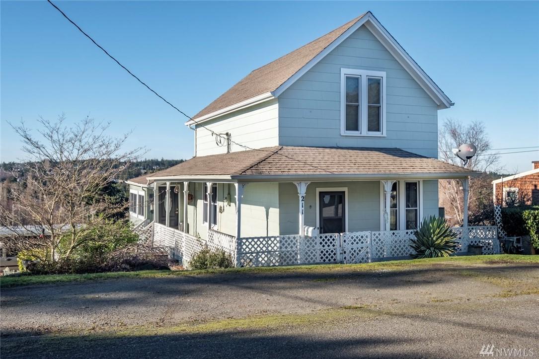 211 Willow St - Photo 1