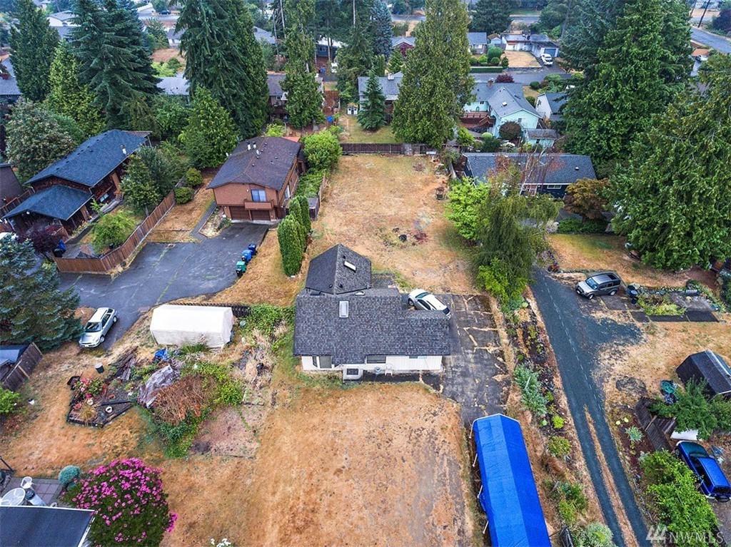 18032 5th Ave - Photo 1