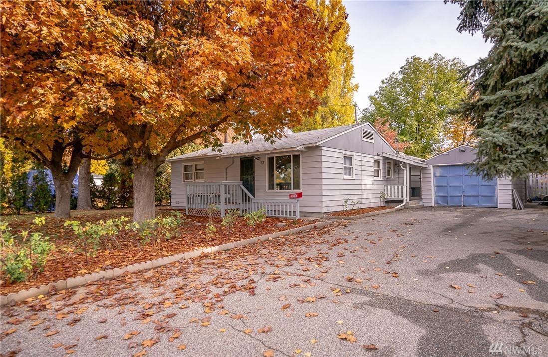 33 Kansas Ave - Photo 1