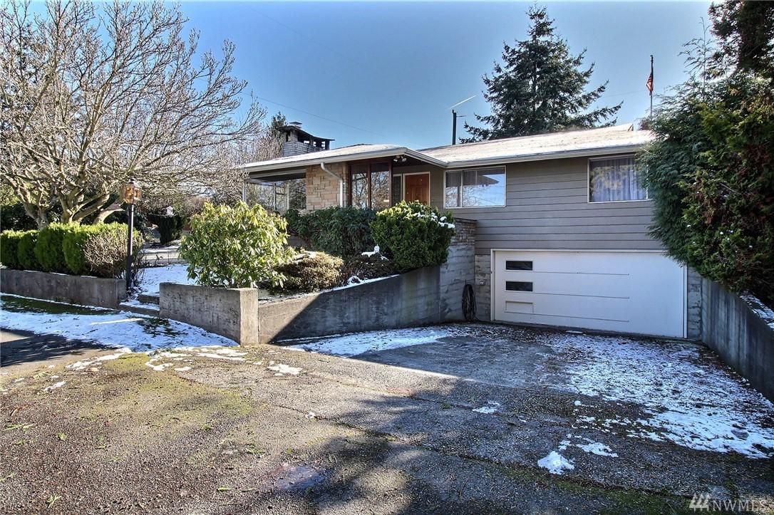 2601 86th St - Photo 1