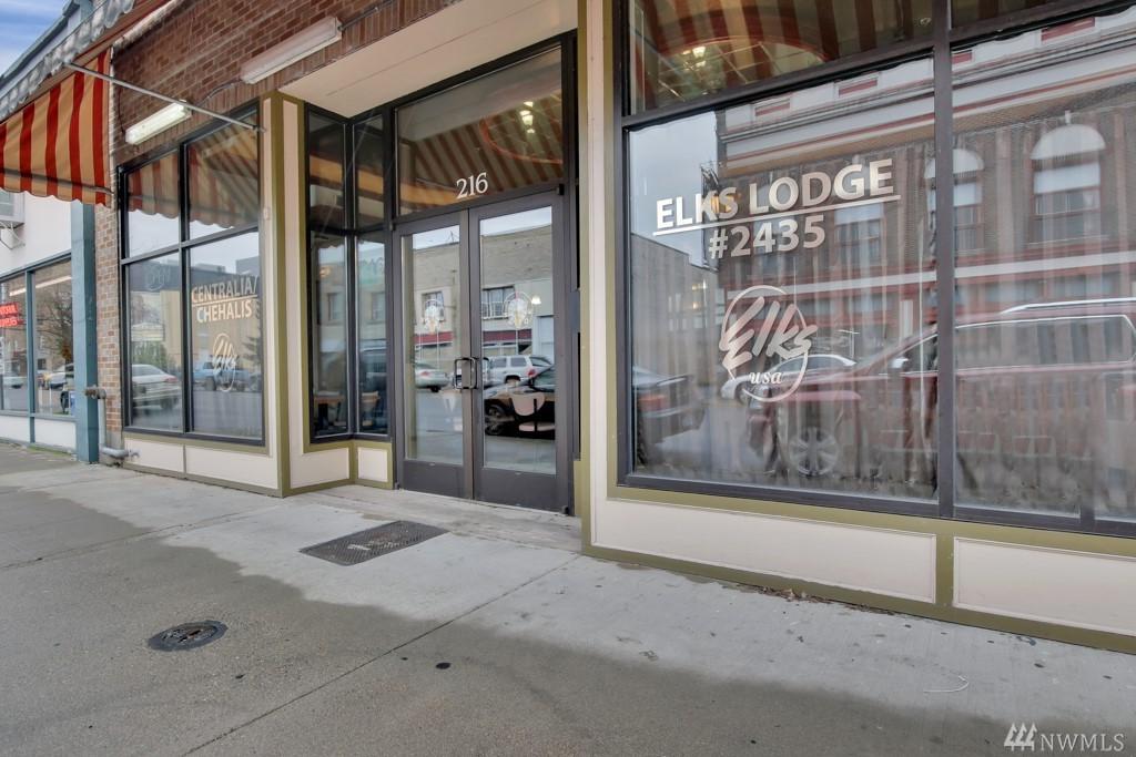 216 Tower Ave - Photo 1