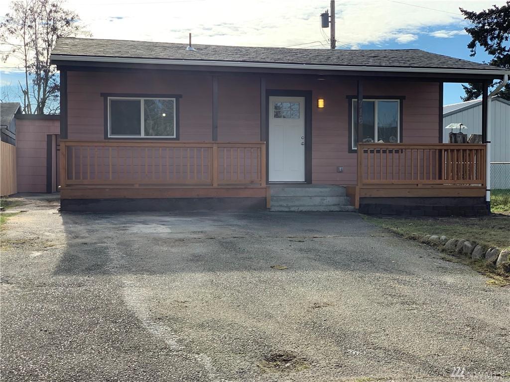 716 4th St - Photo 1