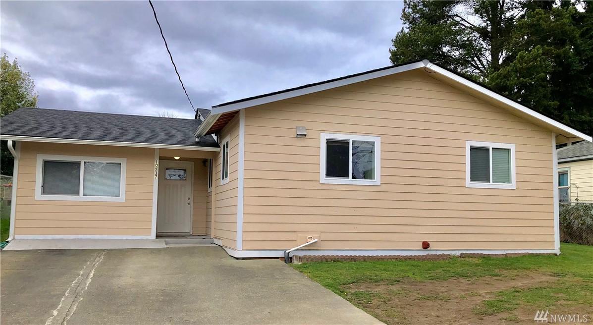 10737 18th Ave - Photo 1