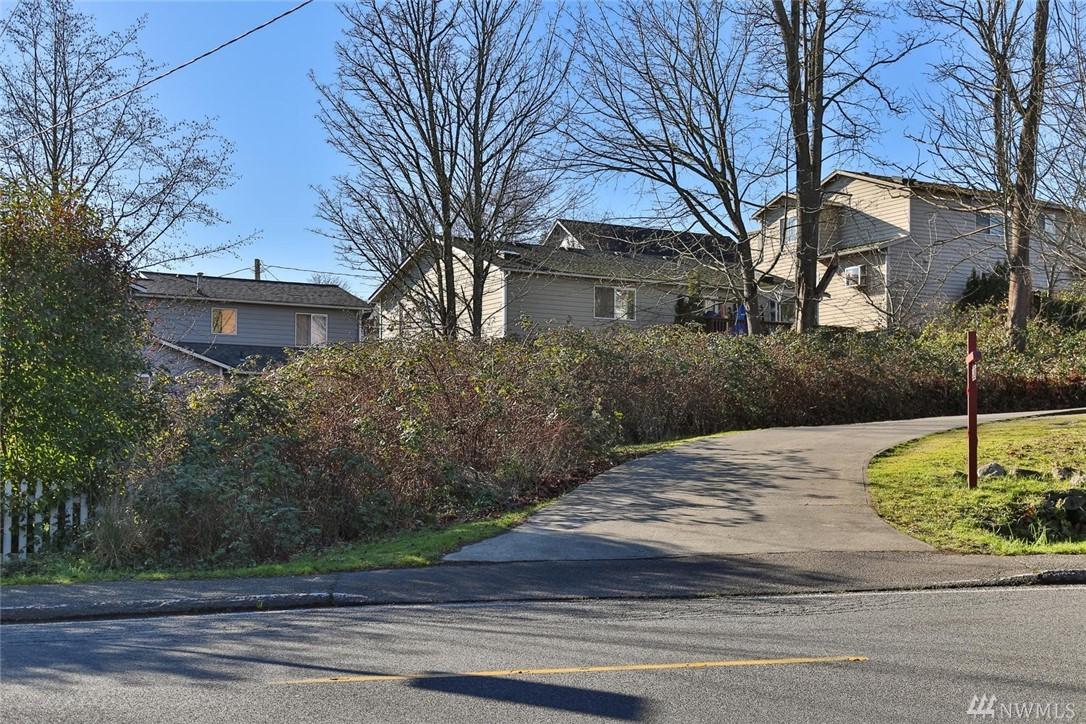 1907 Dawson St - Photo 1
