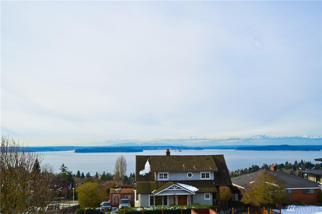 6928 38th Ave - Photo 1