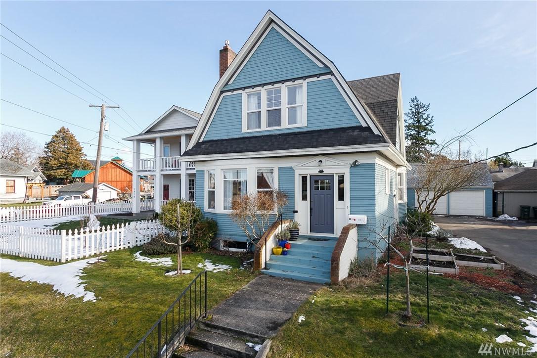 2416 Broadway - Photo 1