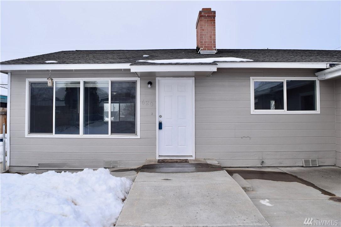 620 Hawthorne Dr - Photo 1