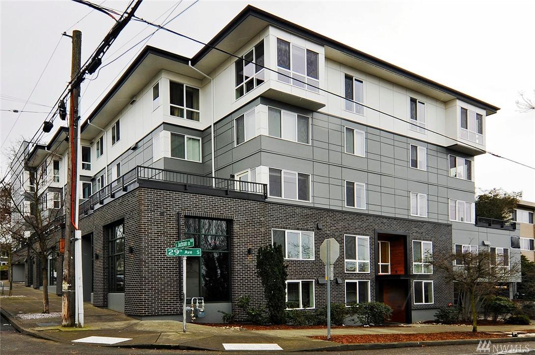 2901 Jackson St - Photo 1
