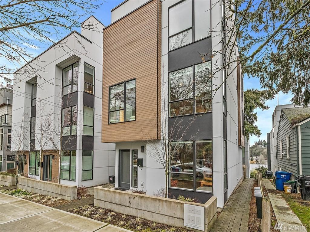 206 26th Ave - Photo 1