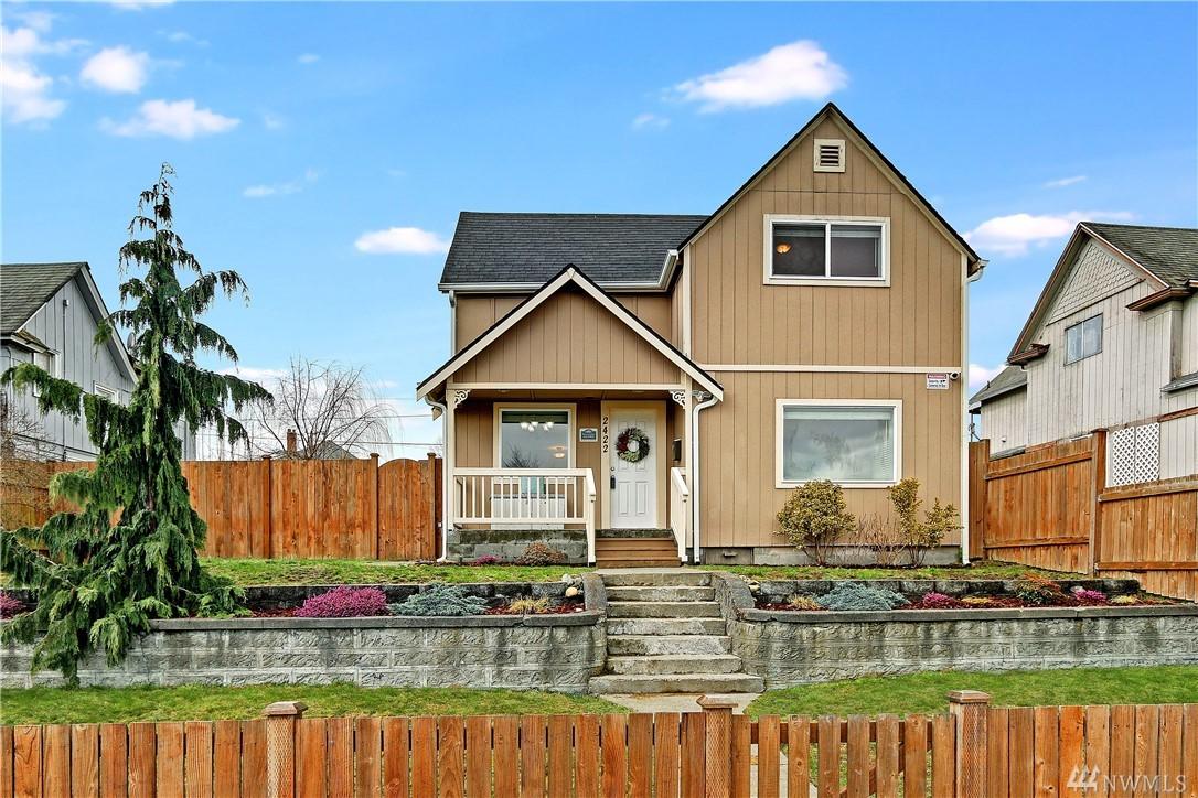 2422 Oakes Ave - Photo 1