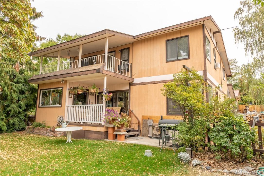 305 Gibson Ave - Photo 1