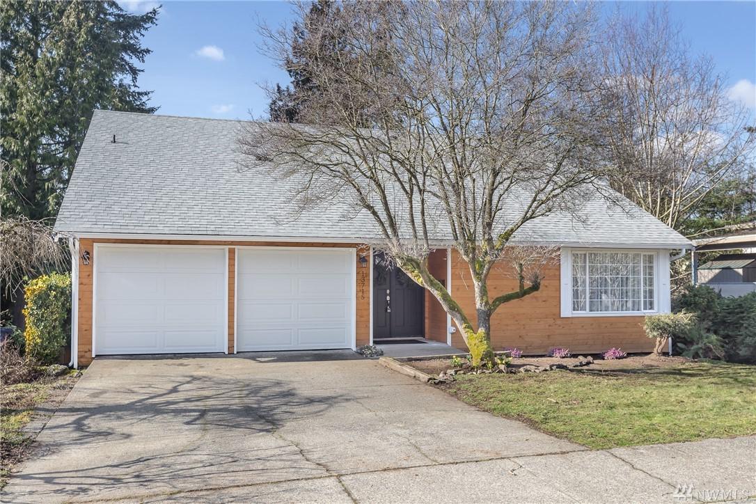 13715 115th Ave - Photo 1