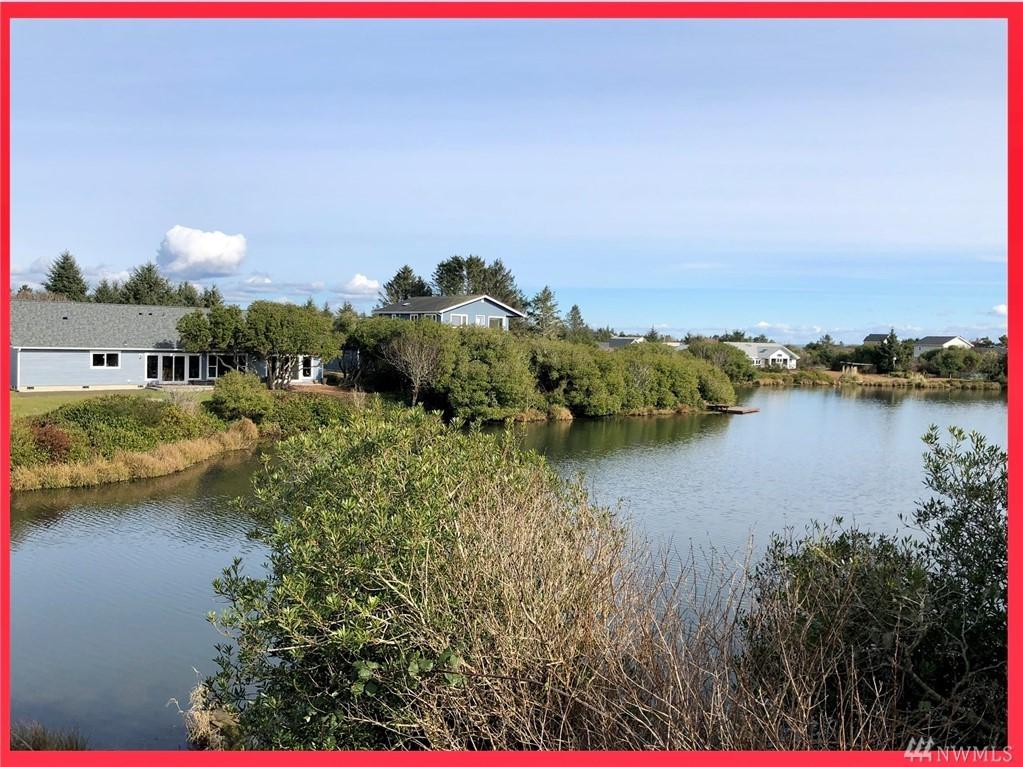 100 Marine View Dr - Photo 1