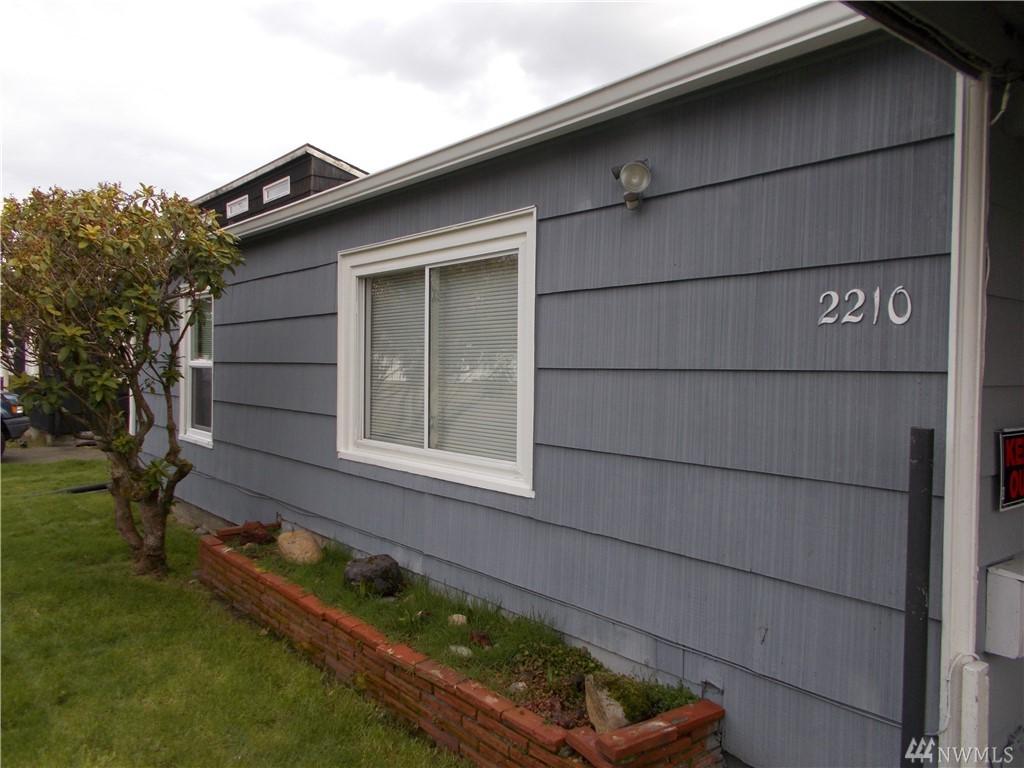 2210 Aberdeen Ave - Photo 1