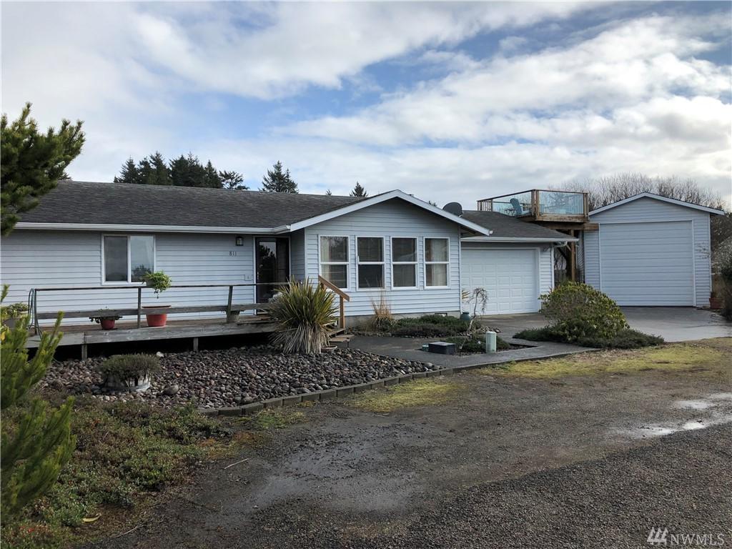 811 353rd Pl - Photo 1