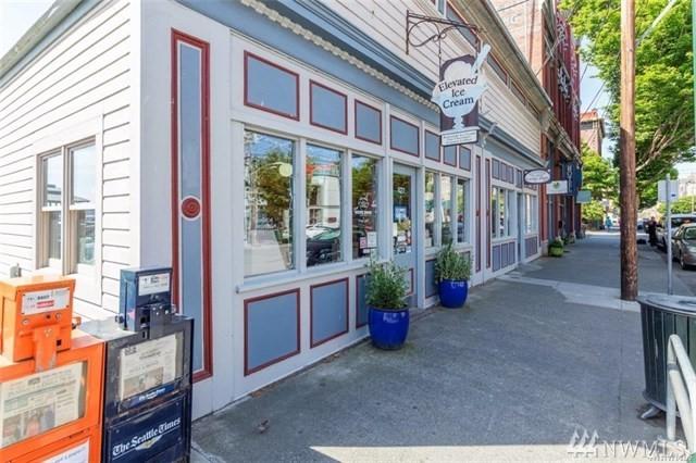 627 Water St - Photo 1