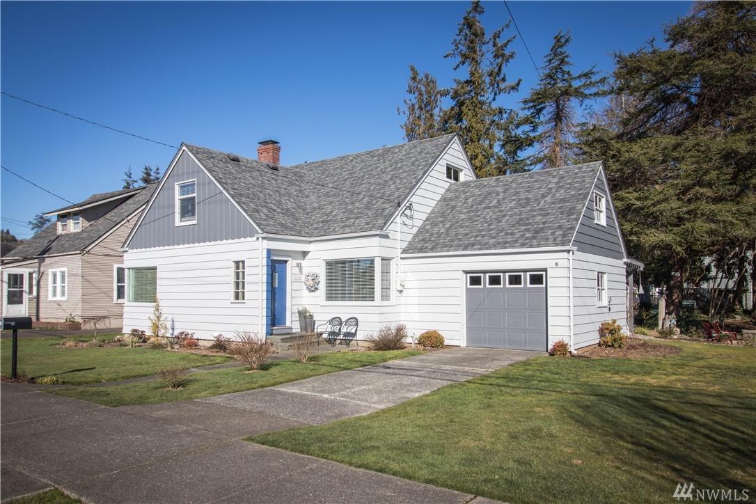 141 Emerson Ave - Photo 1