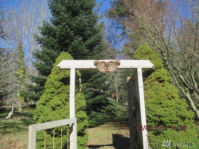 141 Oak St - Photo 1
