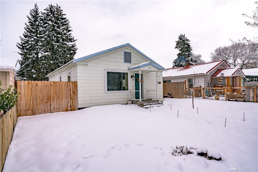 415 Ash St - Photo 1