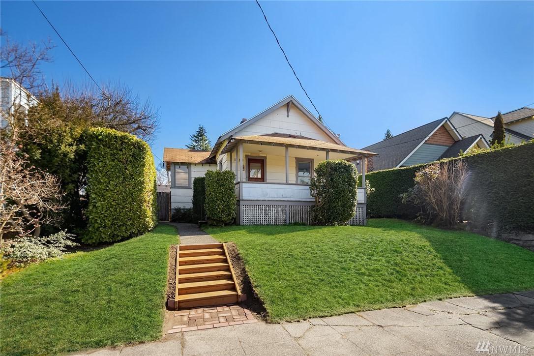 1110 32nd Ave - Photo 1