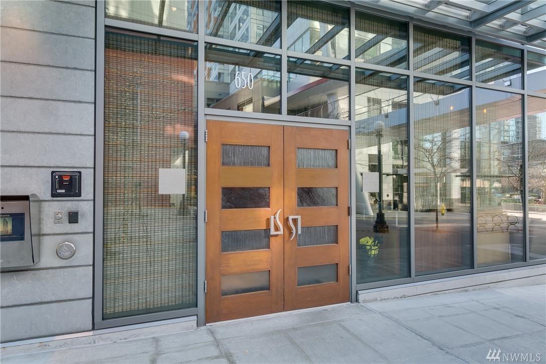 650 Bellevue Way - Photo 1
