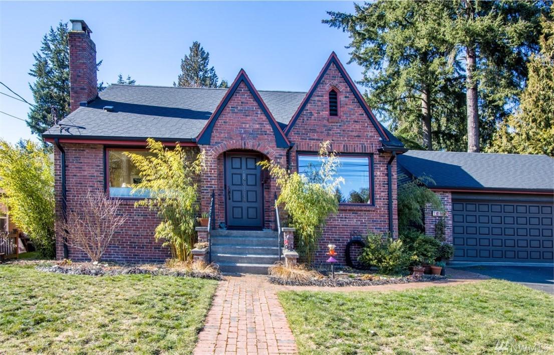 10805 23rd Ave Ne - Photo 1