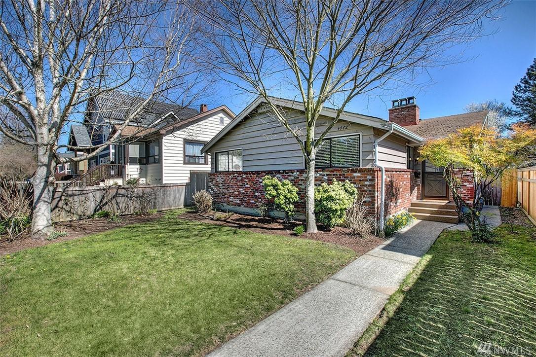 4742 49th Ave - Photo 1