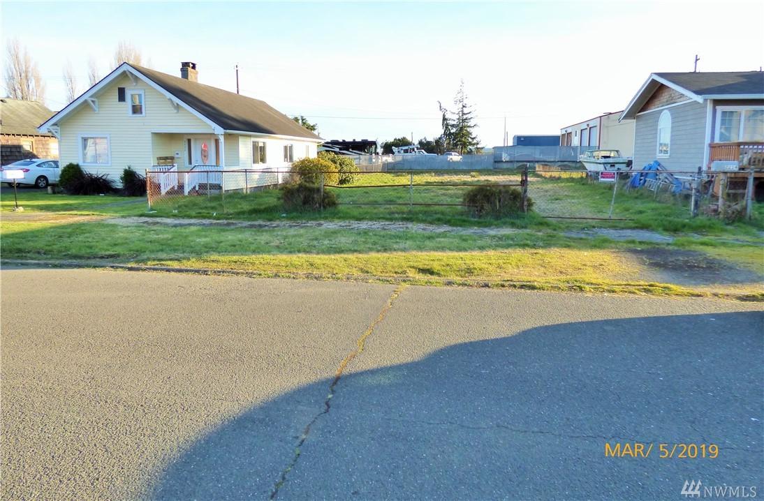2214 Pacific Ave - Photo 1