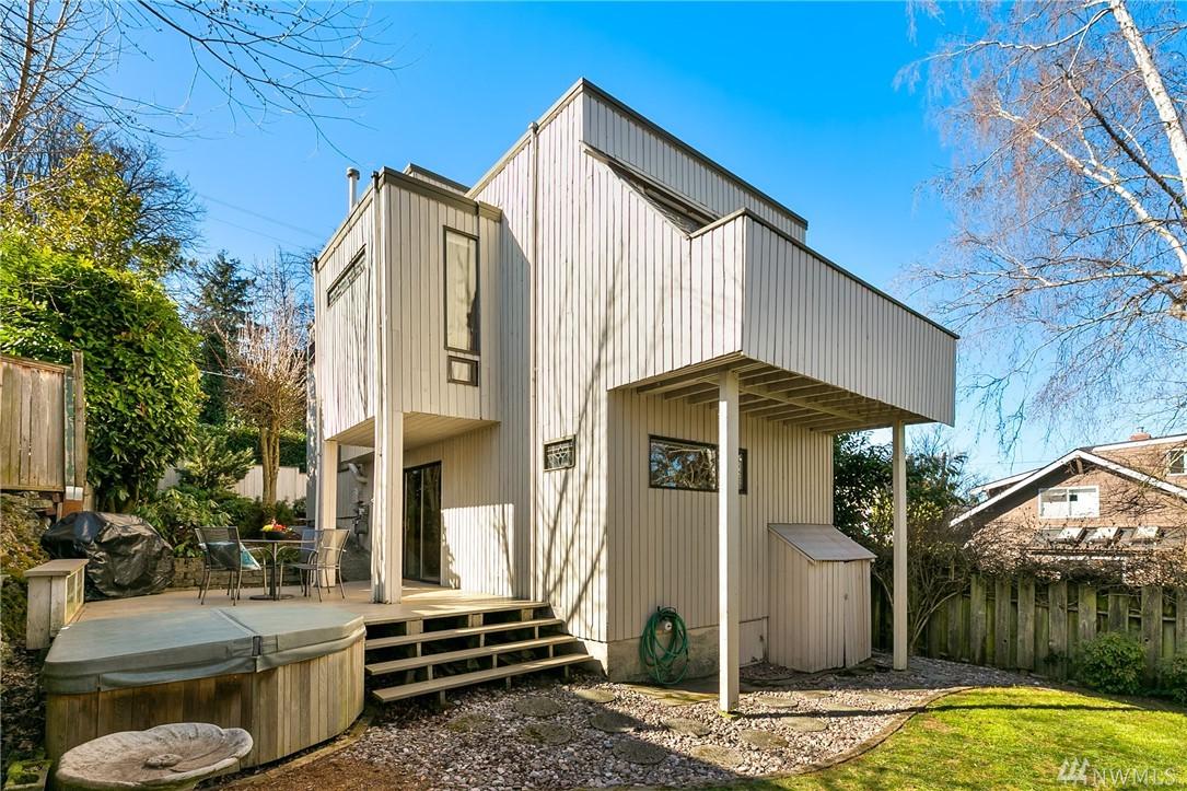 2810 5th Ave - Photo 1
