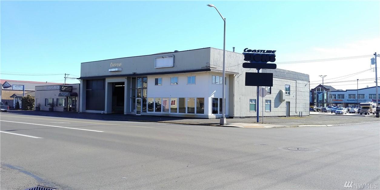 323 Market St - Photo 1