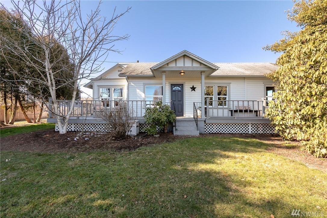 9822 152nd St - Photo 1