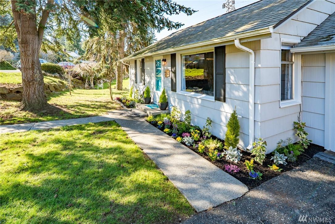 551 Grandey Wy - Photo 1