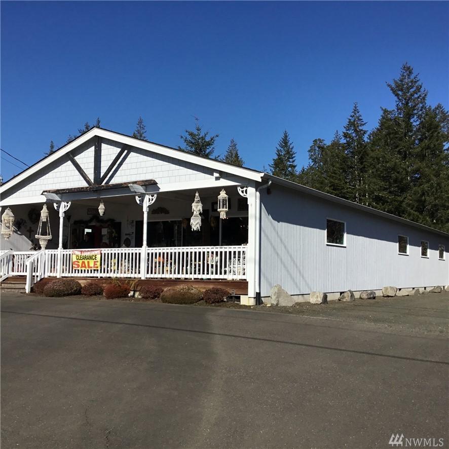 1085 Pickering Rd - Photo 1