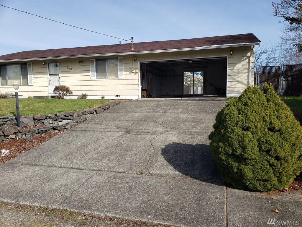 4409 73rd St - Photo 1